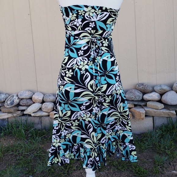 Halter Dress - Picture 3 of 5